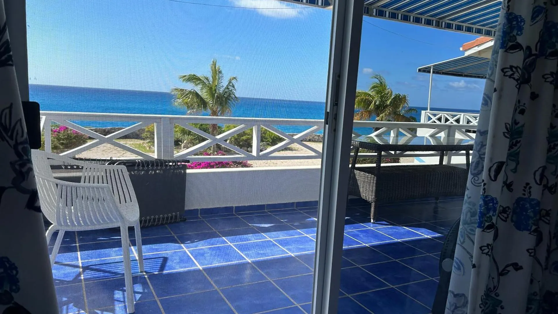 Marazul Dive Resort. 3 Bedroom Seafront House. Dive, Snorkel, Enjoy Amazing Sunsets Westpunt Holiday home